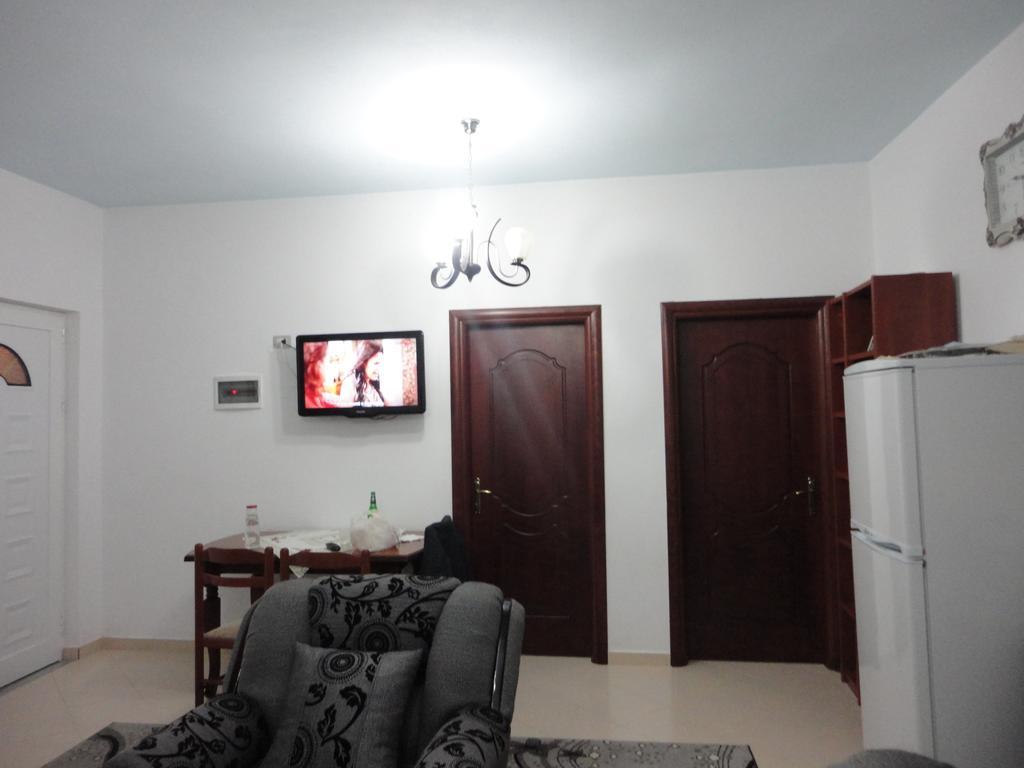 Oruci Apartments คซามิล ภายนอก รูปภาพ