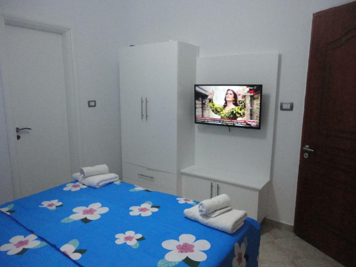 Oruci Apartments คซามิล ภายนอก รูปภาพ