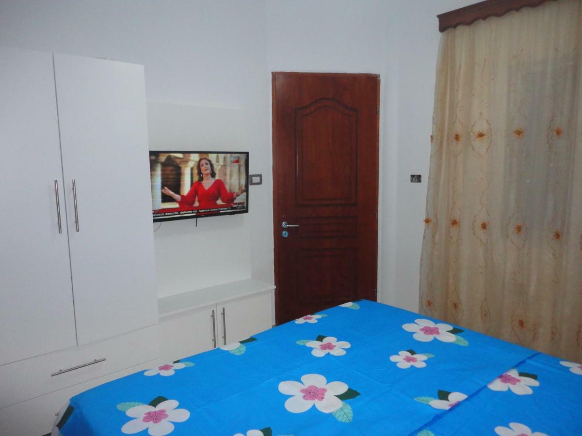 Oruci Apartments คซามิล ภายนอก รูปภาพ